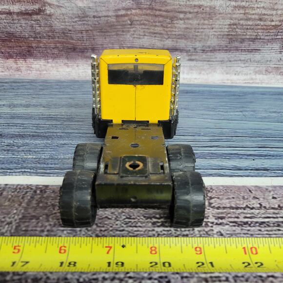 Vintage Nylint pressed steel/plastic day cab semi yellow/black - Picture 6 of 8